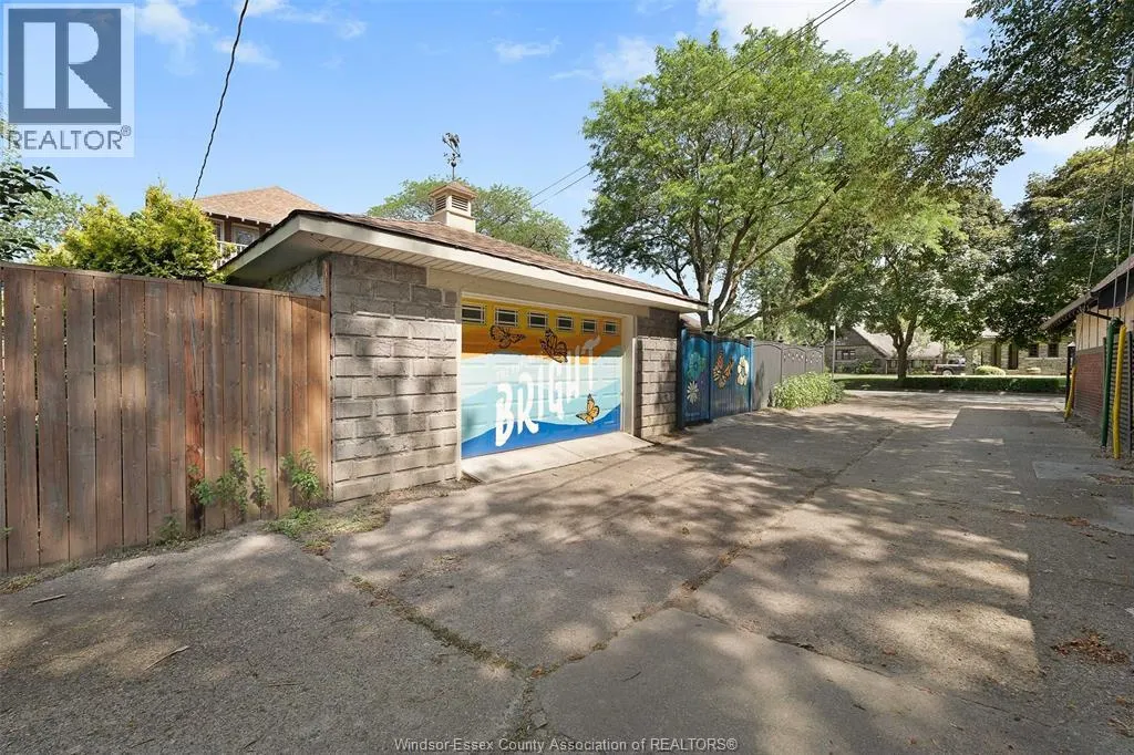 1195 ARGYLE ROAD