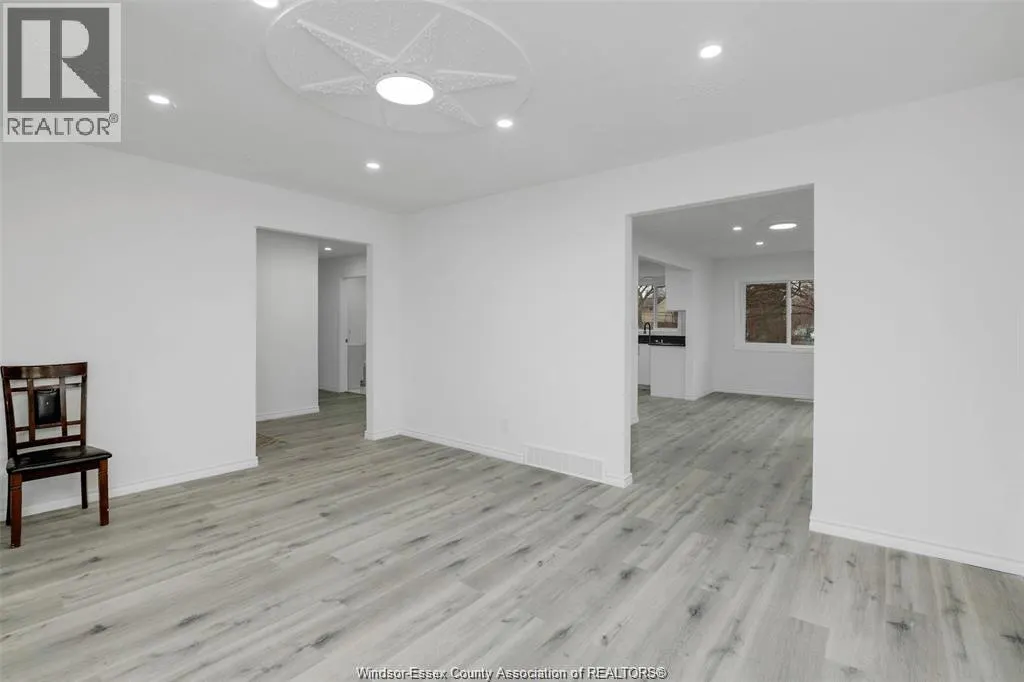 1457 S CAMERON