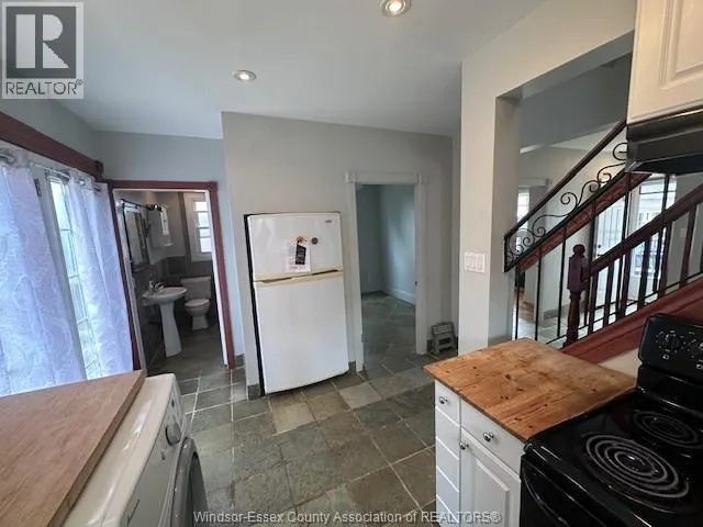 1227 Curry Avenue UPPER