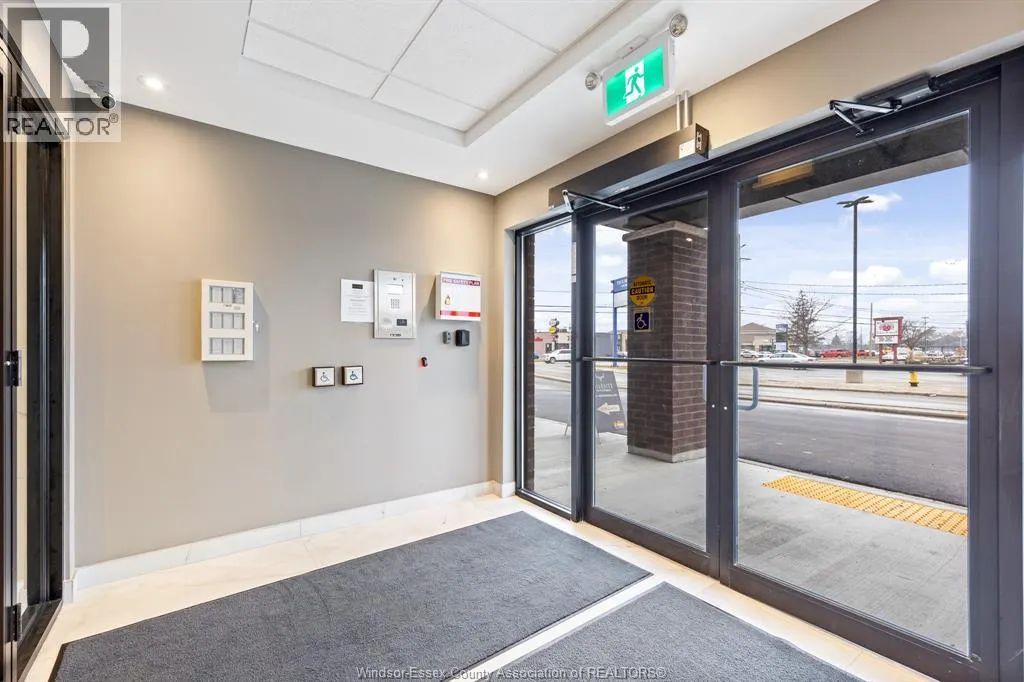 11870 TECUMSEH ROAD East Unit# 613