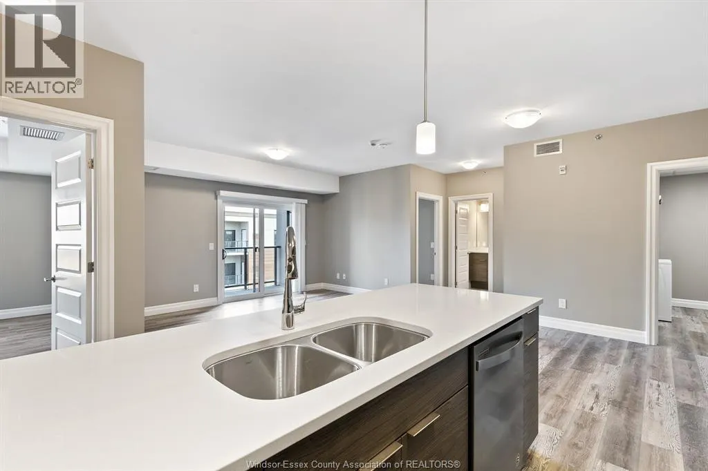 716 BROWNSTONE Unit# 201