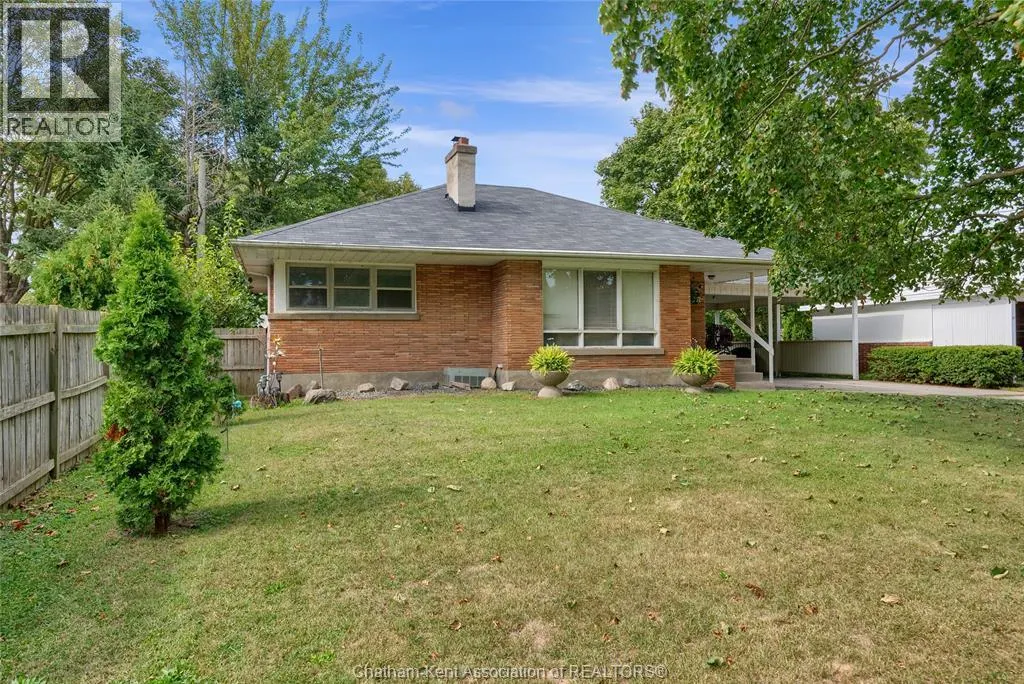 171 Tweedsmuir AVENUE East