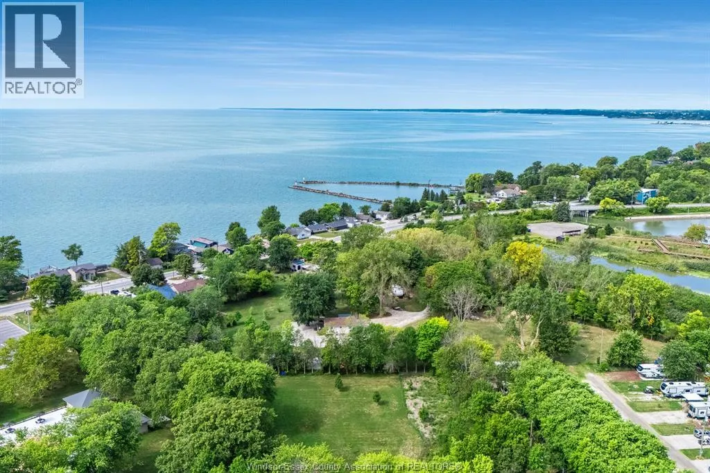 633 Point Pelee DRIVE