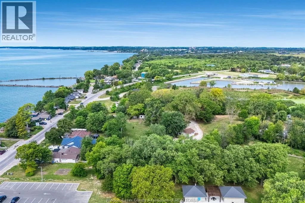 633 Point Pelee DRIVE