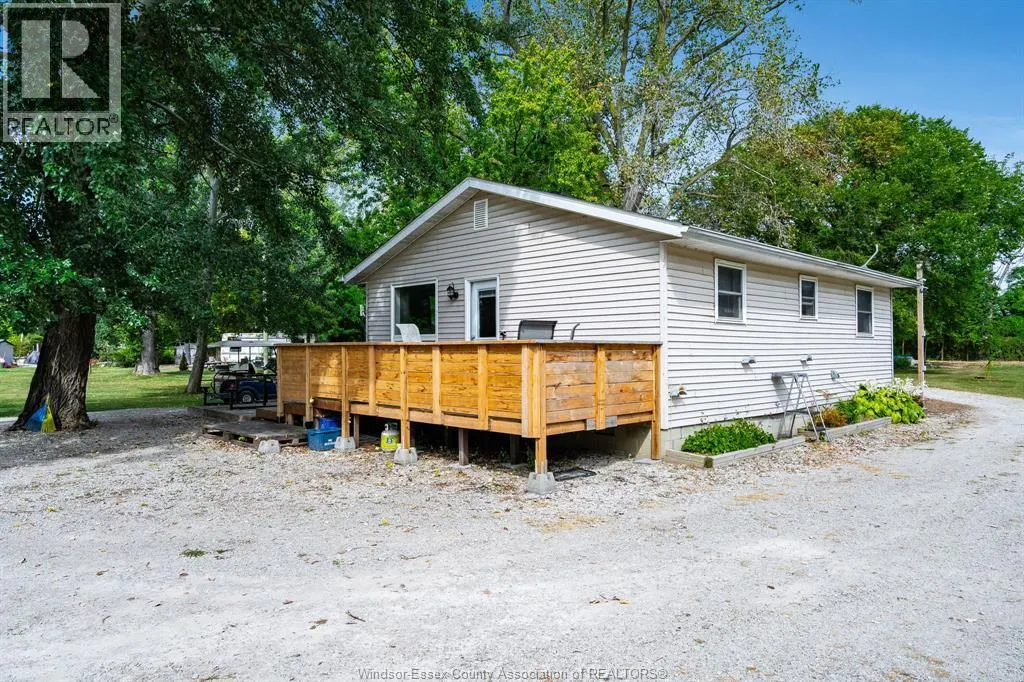 633 Point Pelee DRIVE