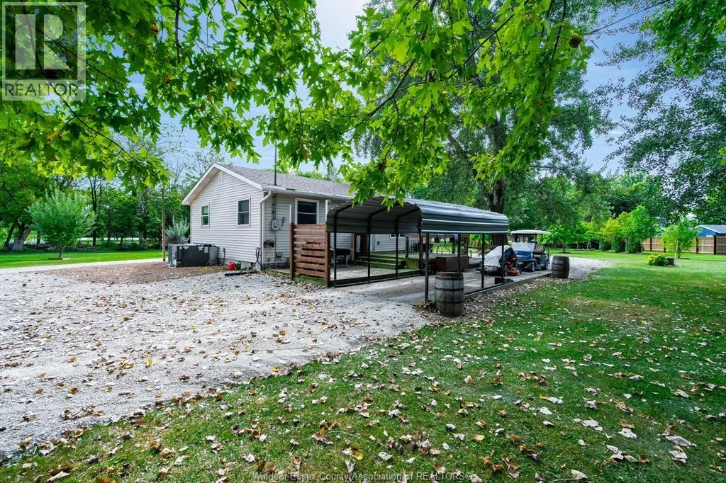 633 Point Pelee DRIVE
