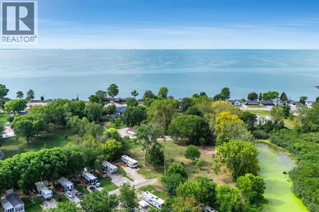 633 Point Pelee DRIVE
