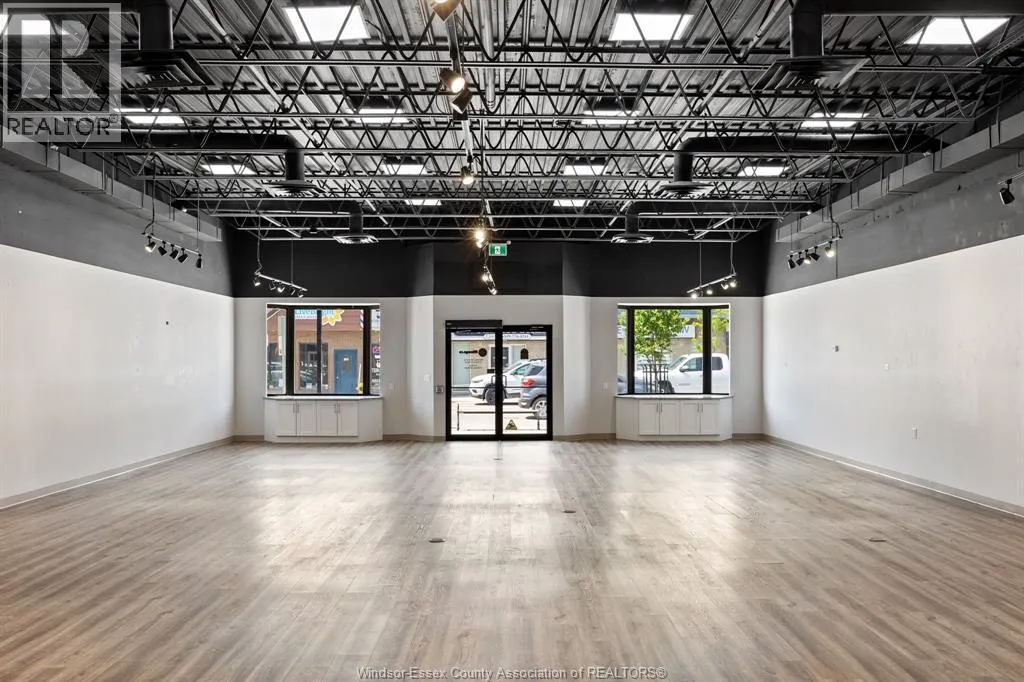 71 TALBOT ROAD North