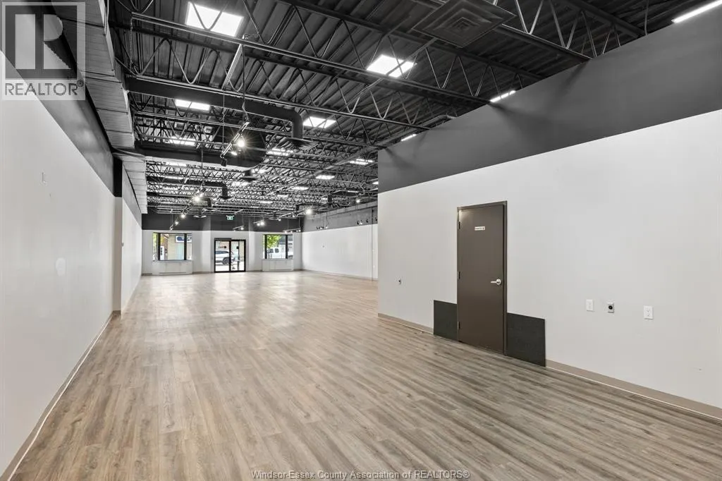 71 TALBOT ROAD North