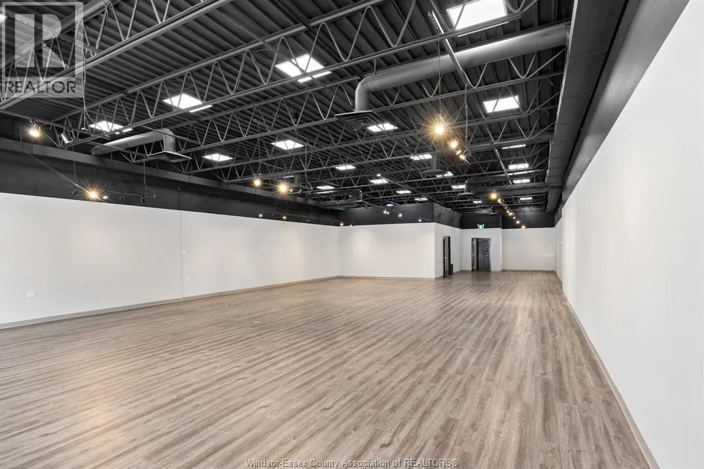 71 TALBOT ROAD North