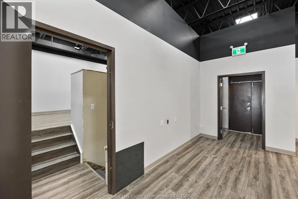 71 TALBOT ROAD North