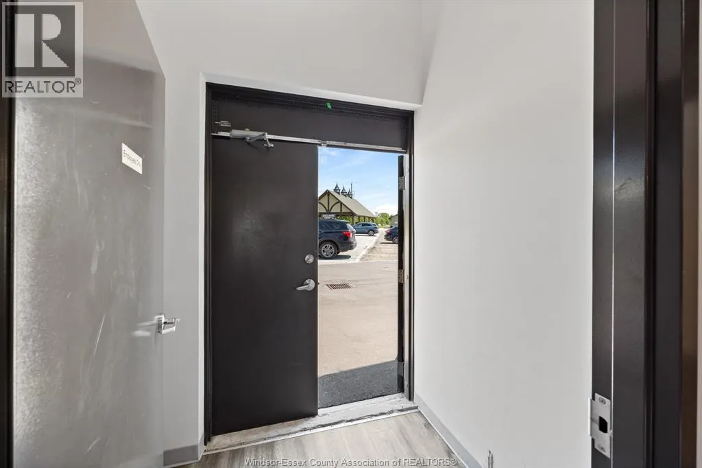 71 TALBOT ROAD North