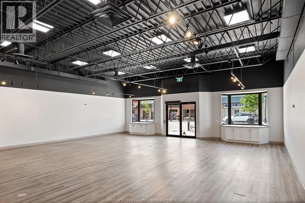 71 TALBOT ROAD North