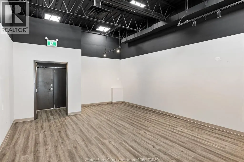 71 TALBOT ROAD North