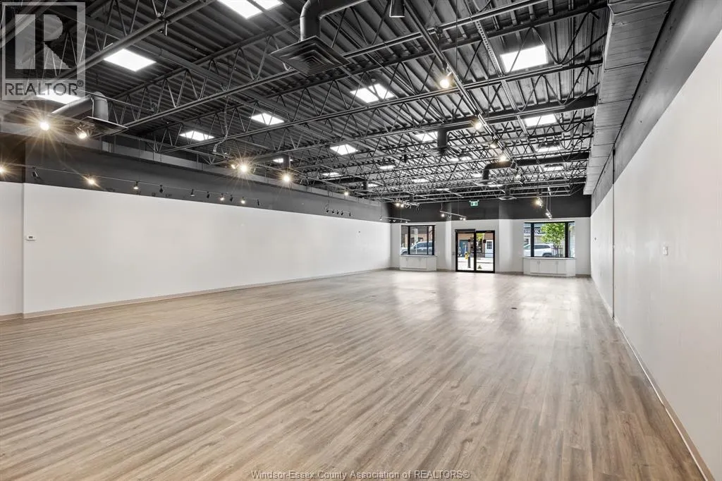 71 TALBOT ROAD North