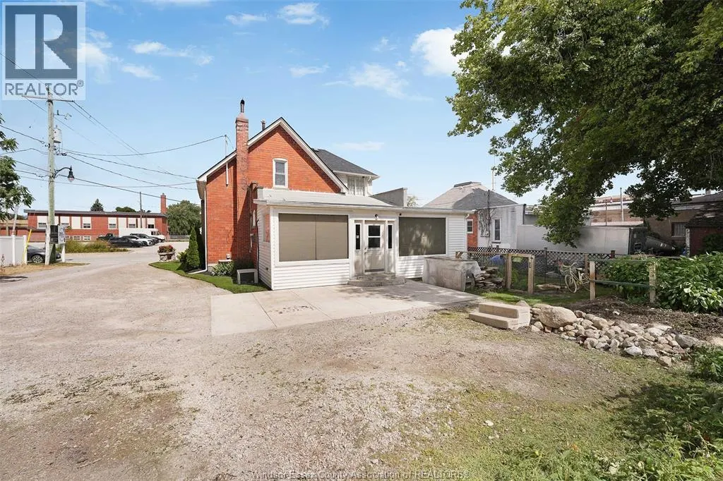 13 KING STREET West