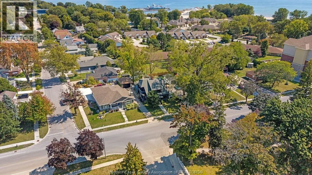 261 DIVISION STREET South
