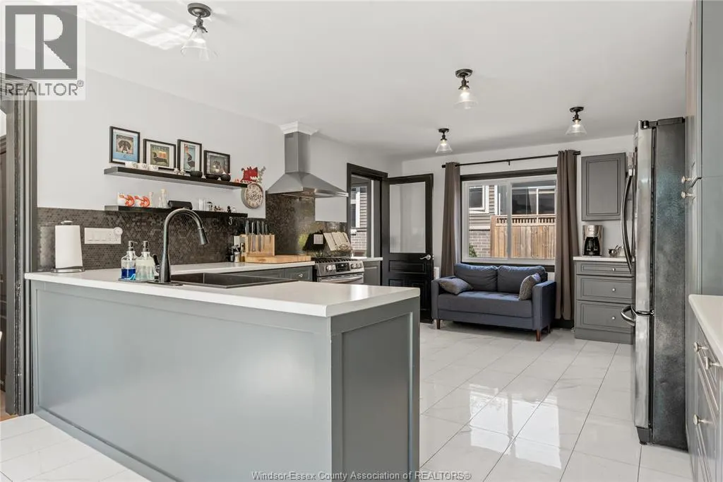 261 DIVISION STREET South