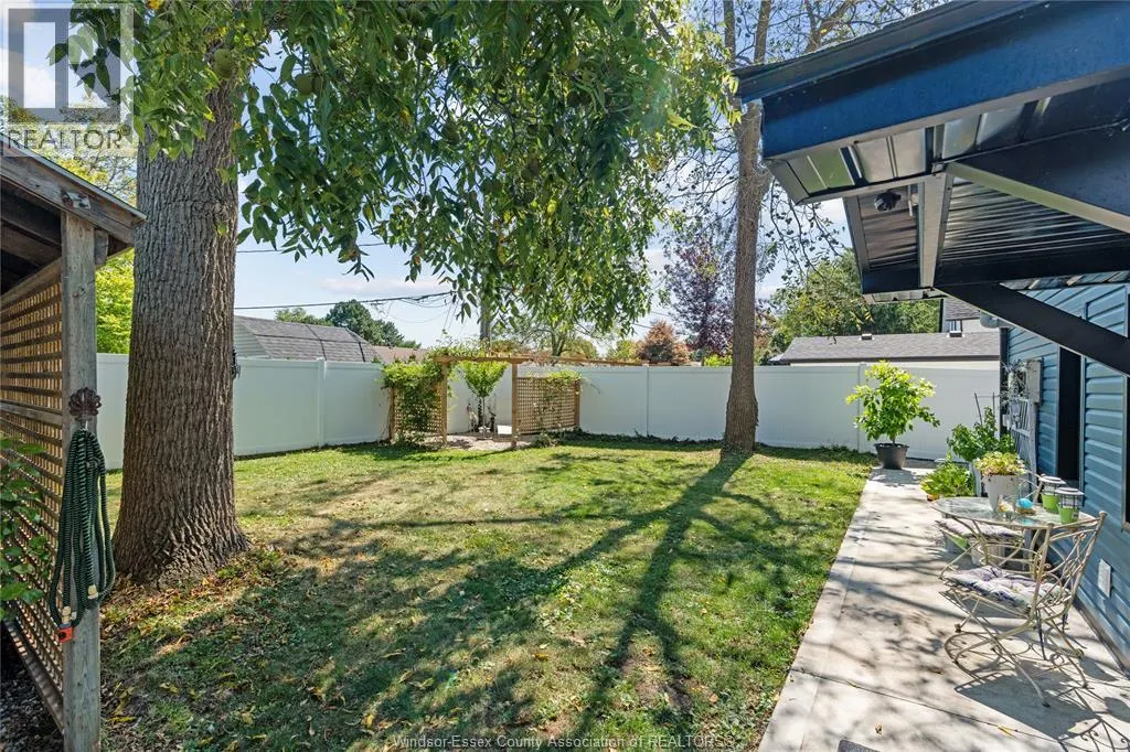 261 DIVISION STREET South