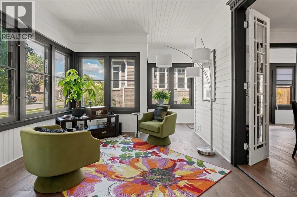 261 DIVISION STREET South
