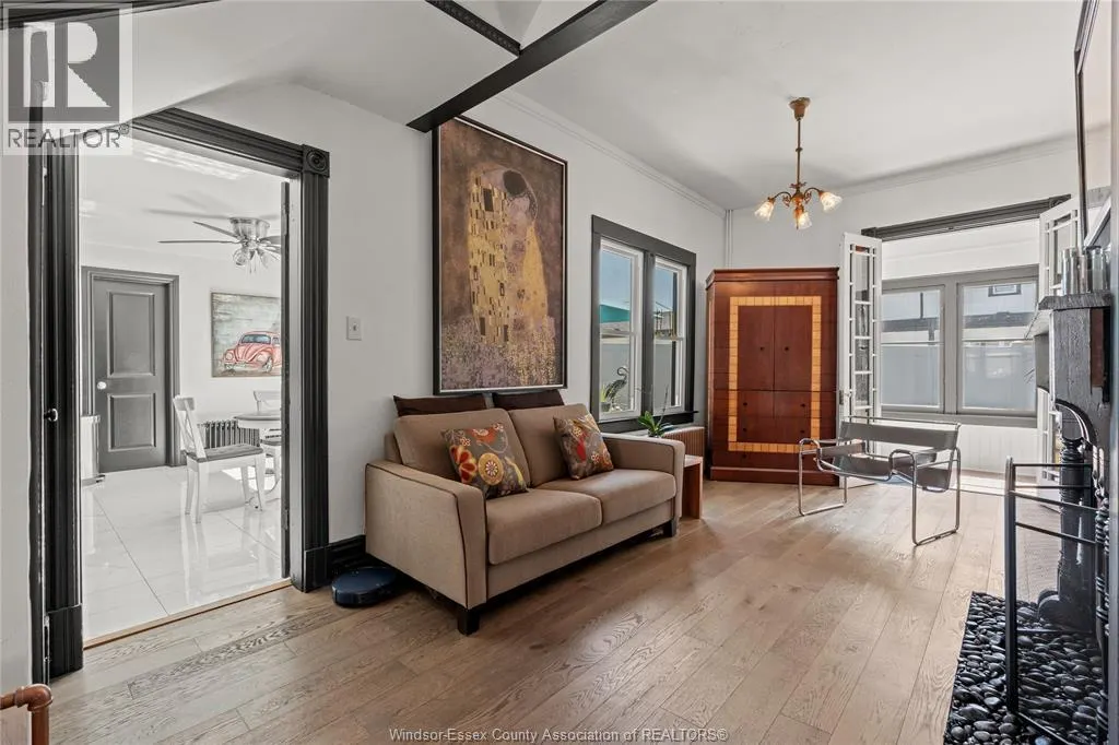 261 DIVISION STREET South