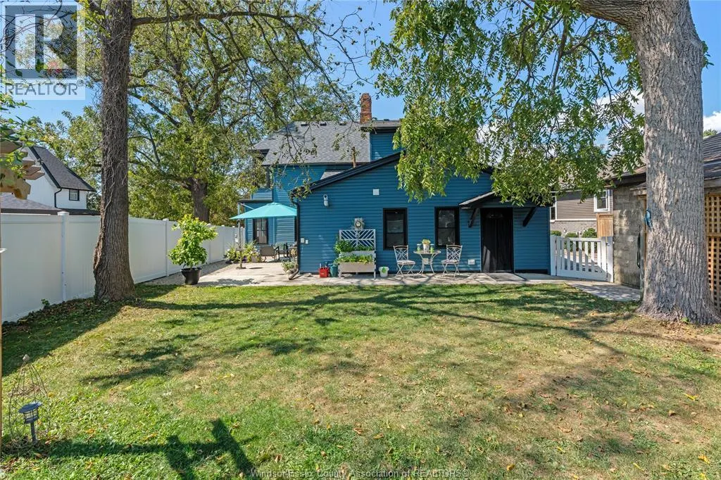 261 DIVISION STREET South