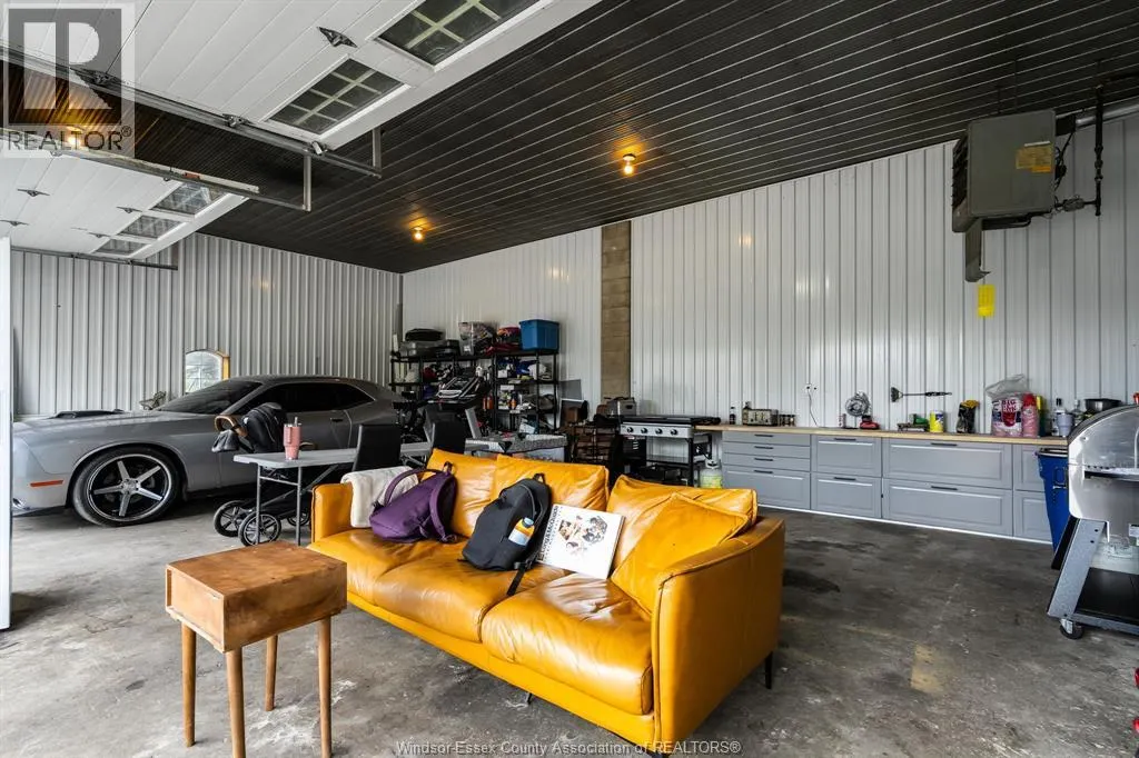 702 Talbot ROAD East