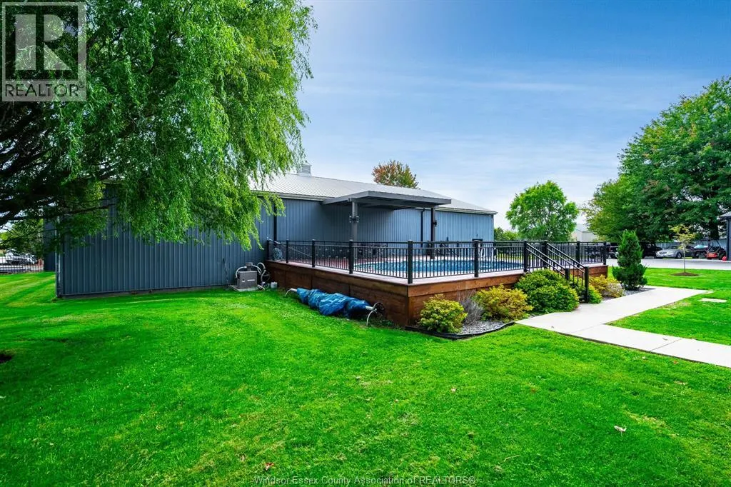 702 Talbot ROAD East