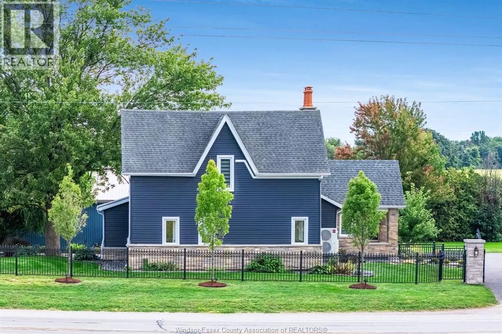 702 Talbot ROAD East