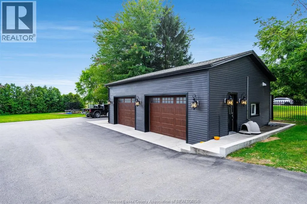 702 Talbot ROAD East