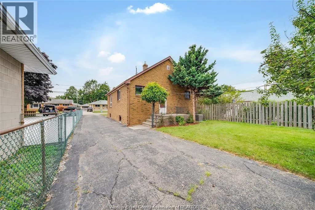 914 RIVERDALE