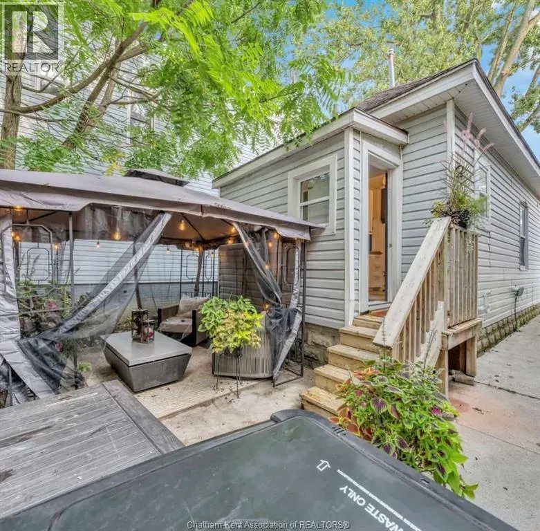 203 Park STREET