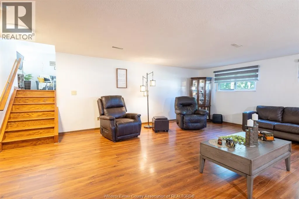 353 Cousineau ROAD
