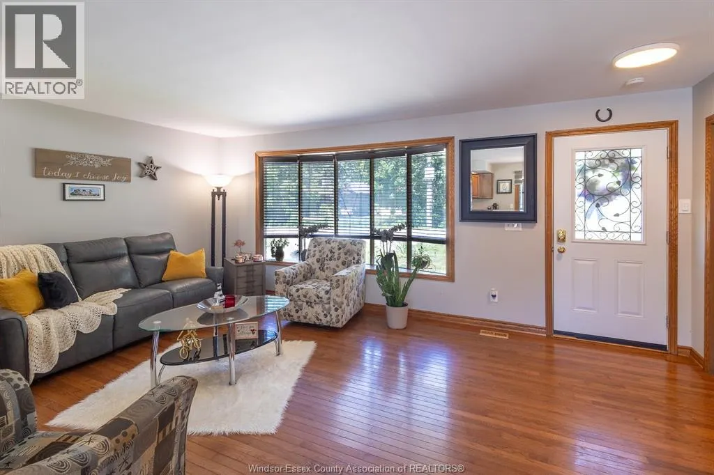 353 Cousineau ROAD