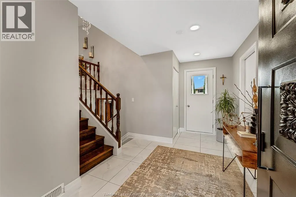 1289 CARRIAGE LANE