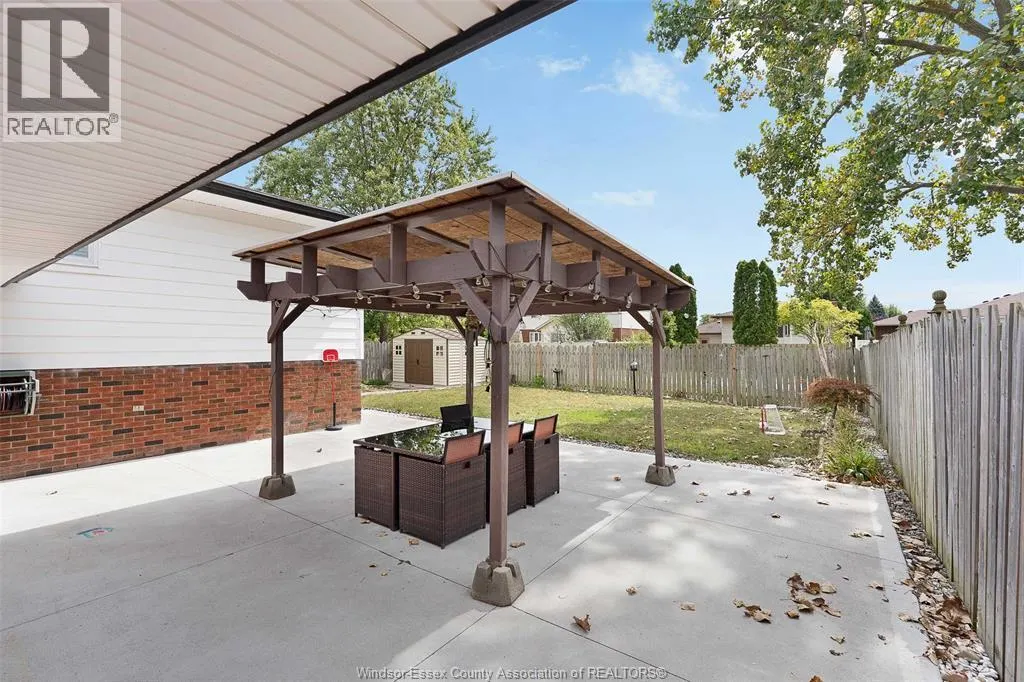 1289 CARRIAGE LANE