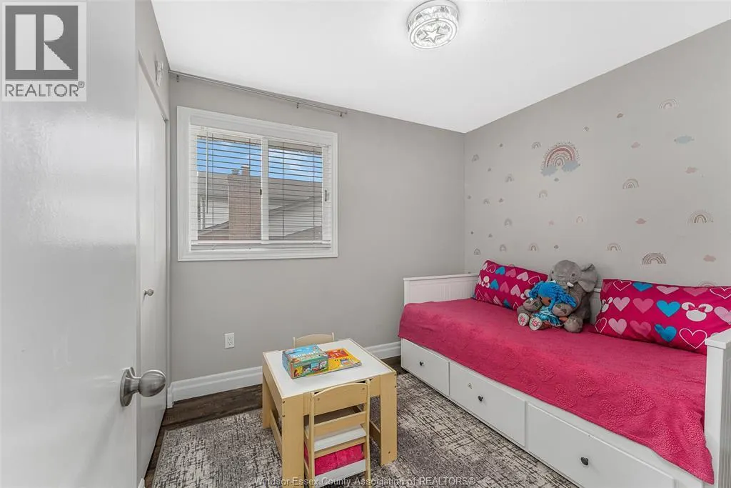 1289 CARRIAGE LANE
