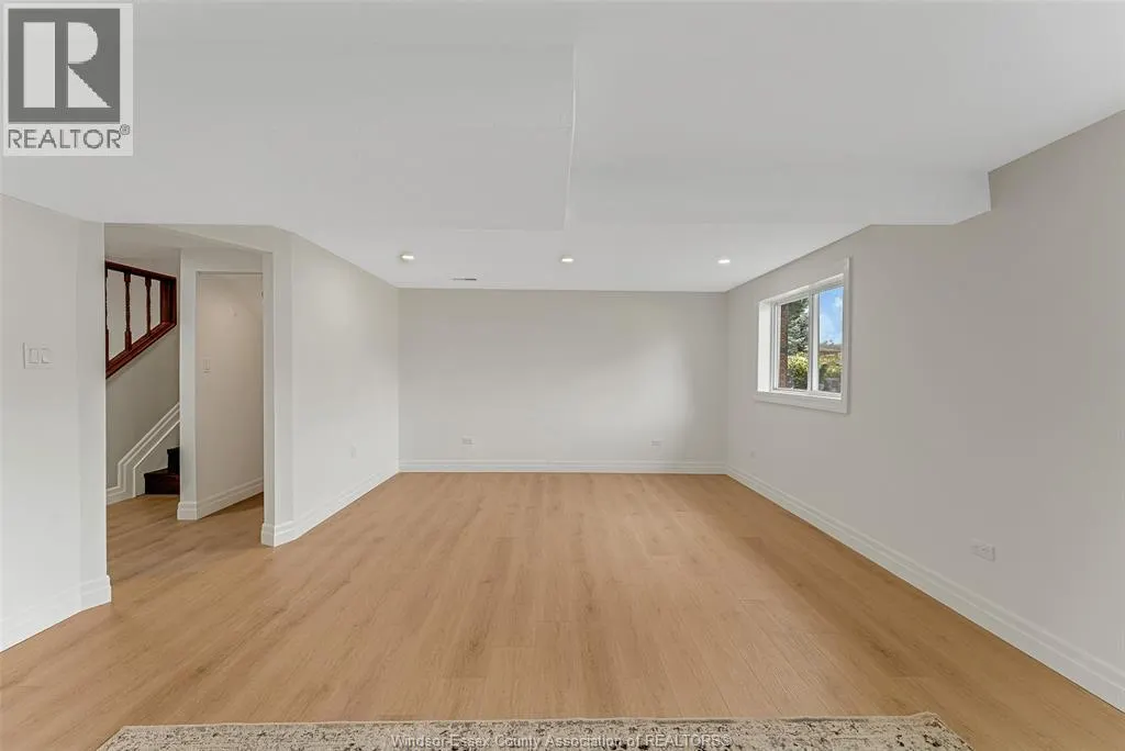 1289 CARRIAGE LANE