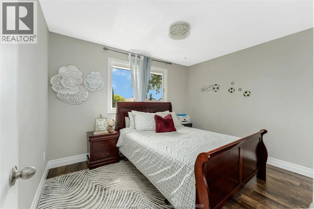 1289 CARRIAGE LANE