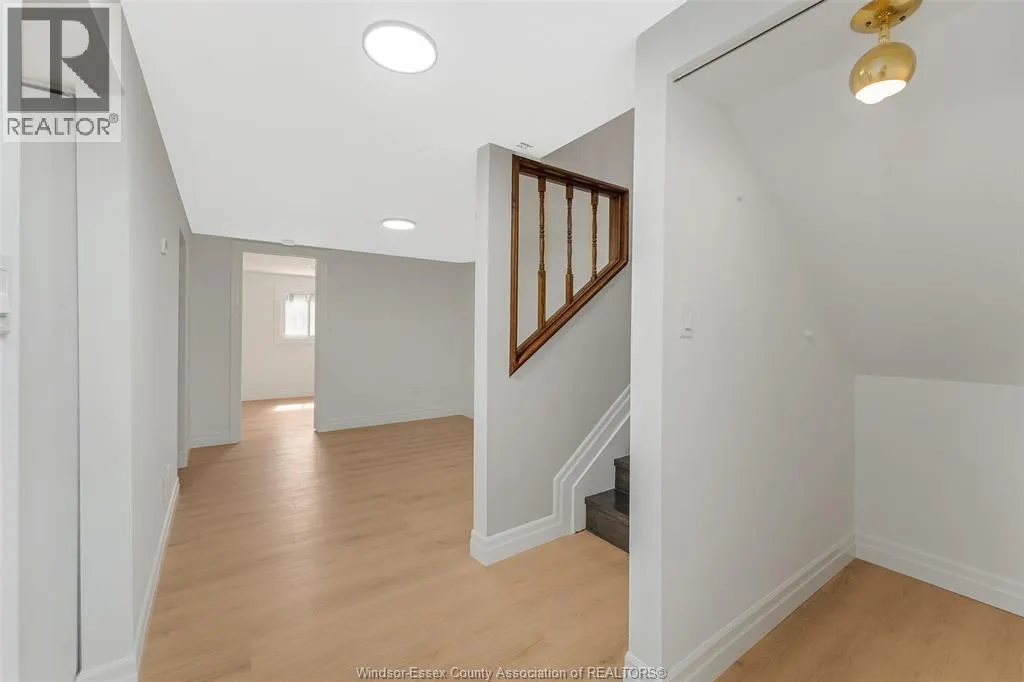 1289 CARRIAGE LANE