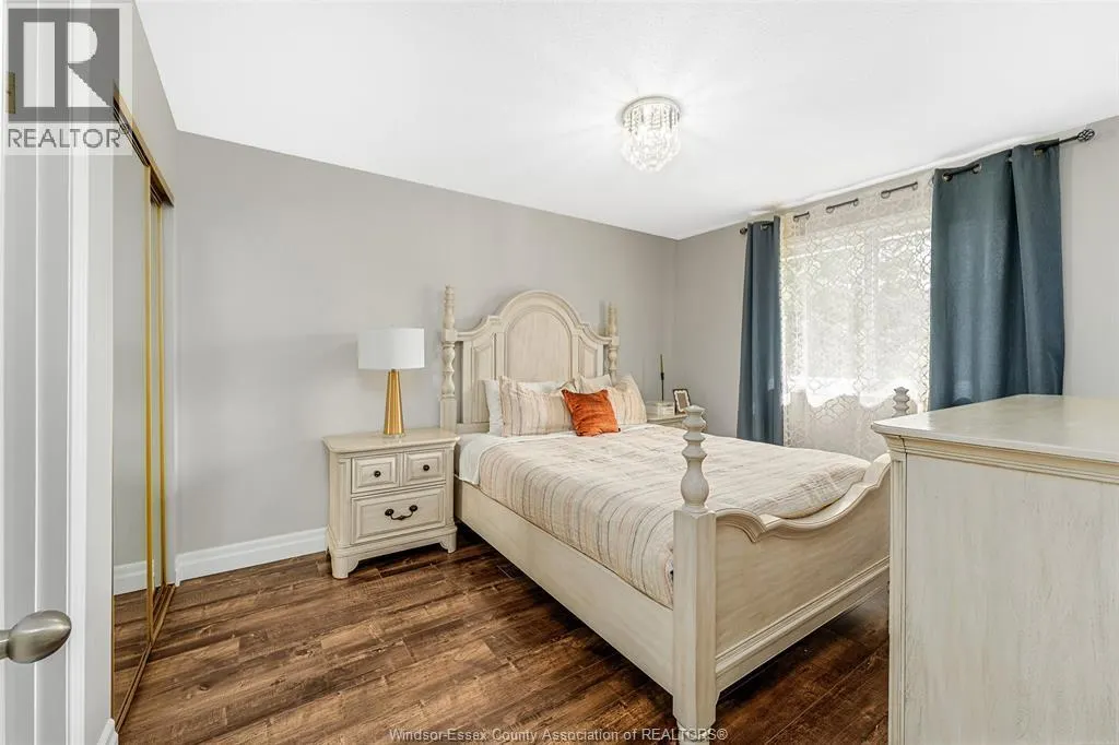 1289 CARRIAGE LANE