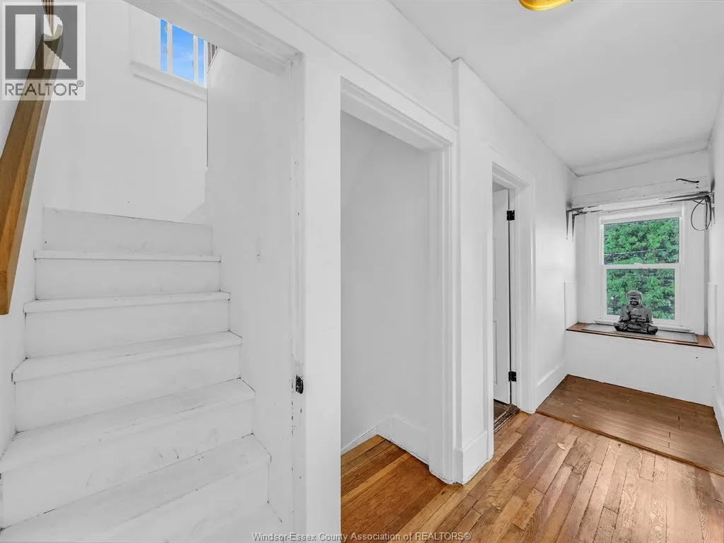 1232 WINDERMERE ROAD