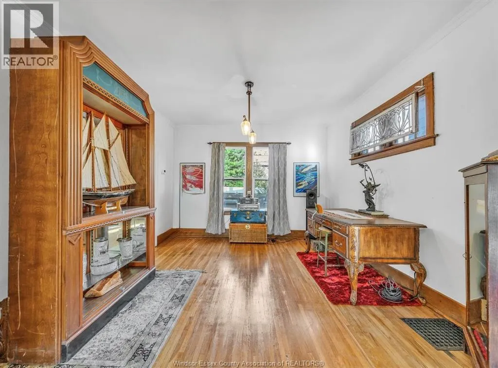 1232 WINDERMERE ROAD