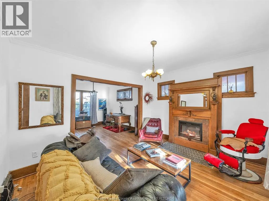 1232 WINDERMERE ROAD