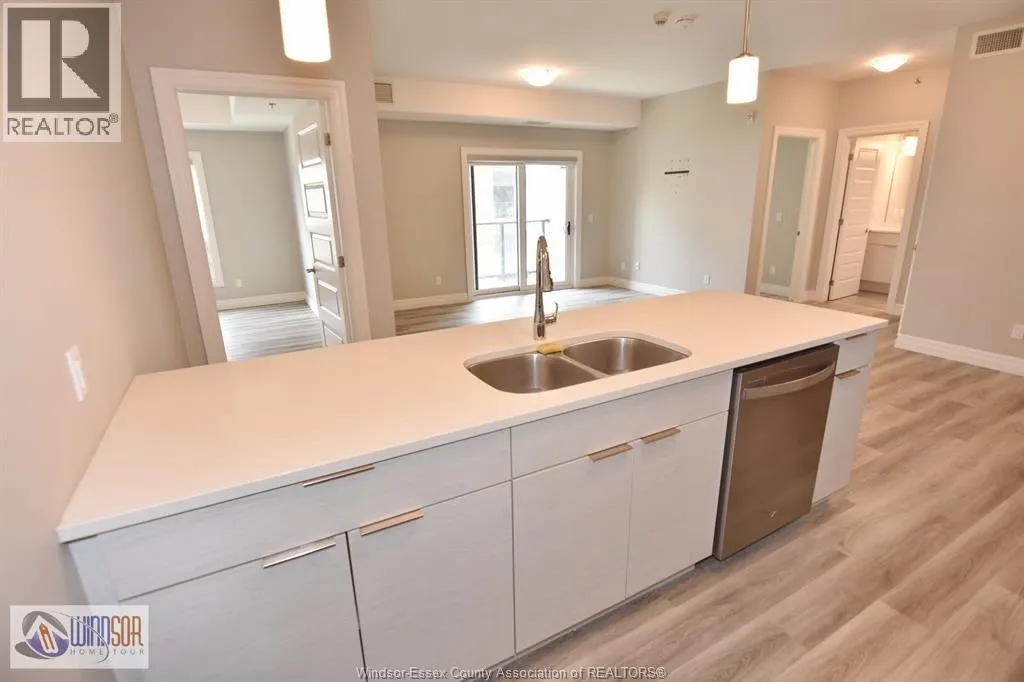 728 BROWNSTONE DRIVE Unit# 305