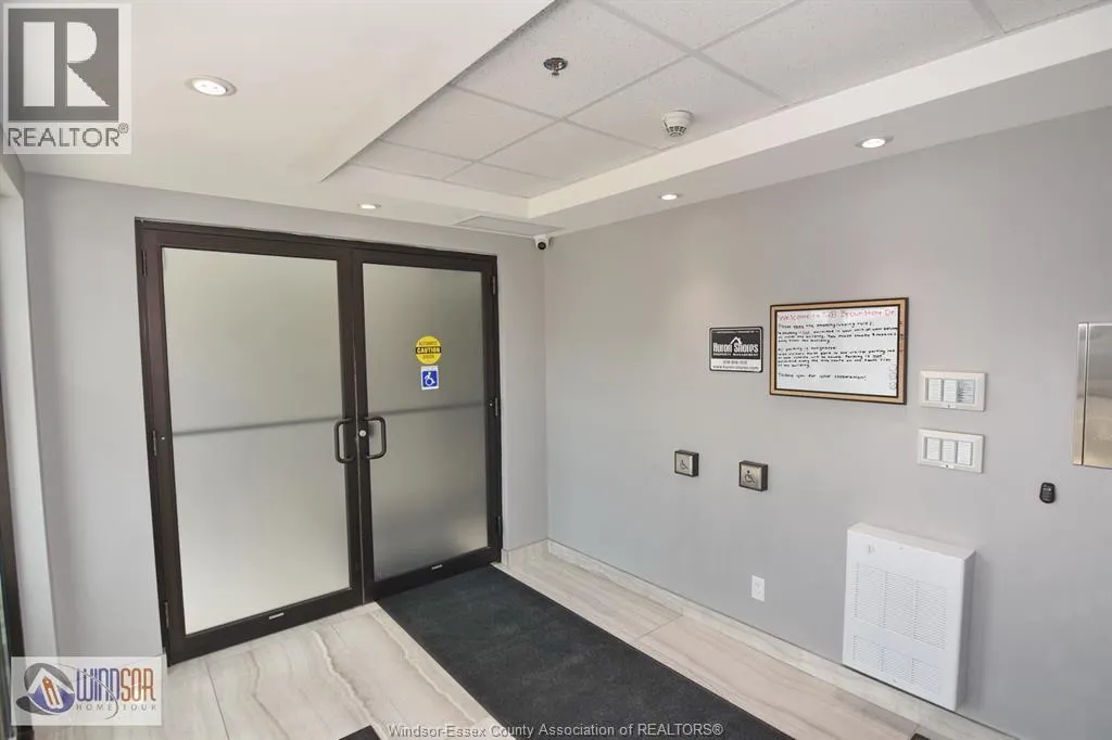 728 BROWNSTONE DRIVE Unit# 305