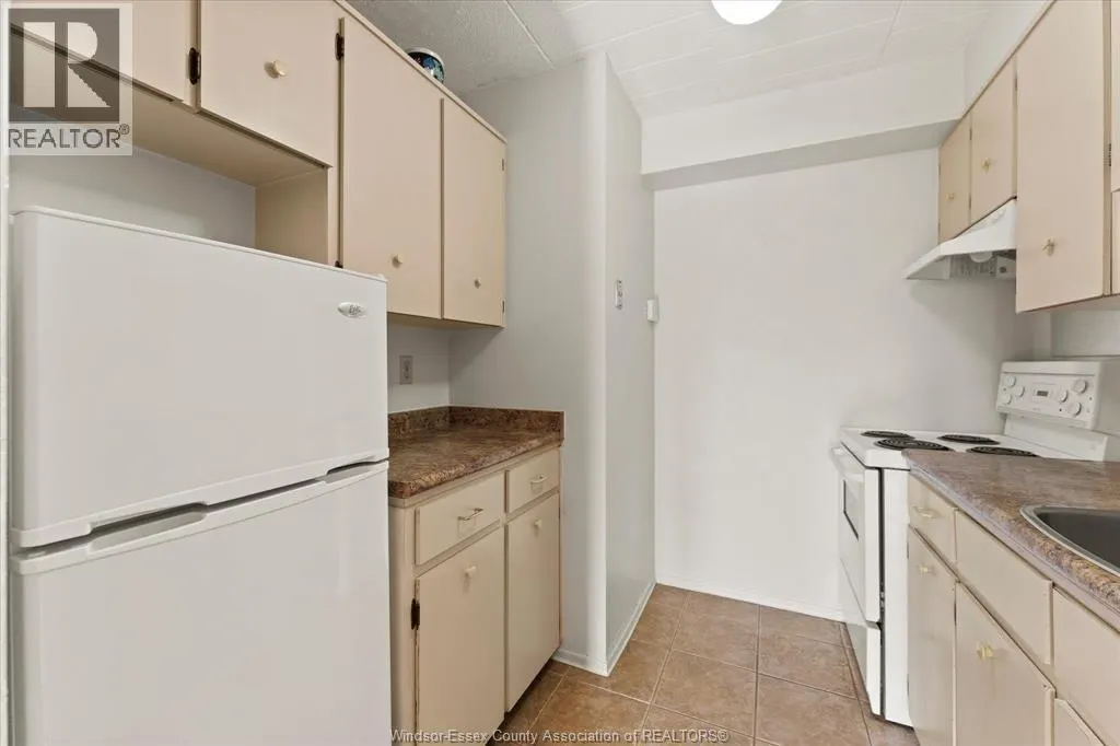 6638 THORNBERRY CRESCENT