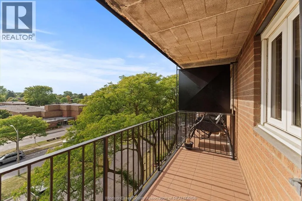 6638 THORNBERRY CRESCENT