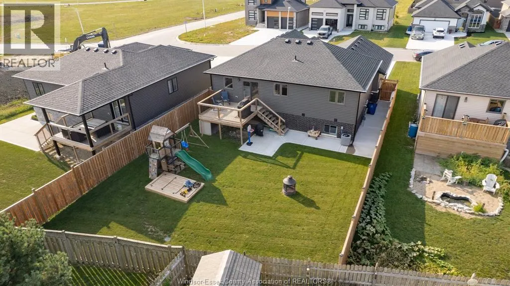 30 HAWTHORNE CRESCENT
