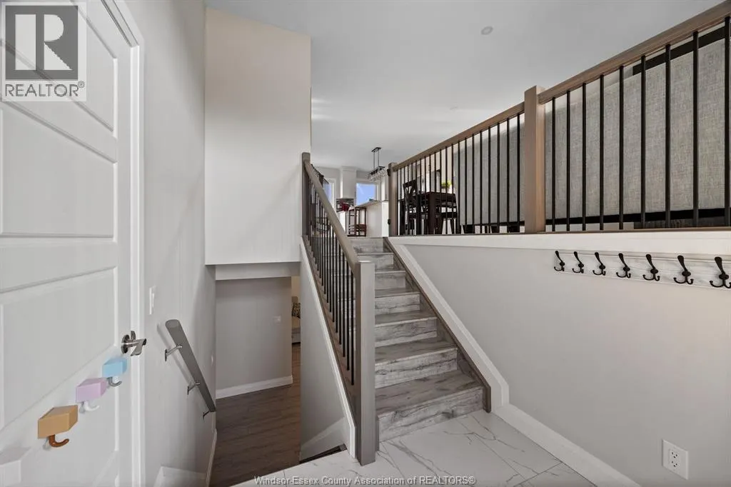 30 HAWTHORNE CRESCENT